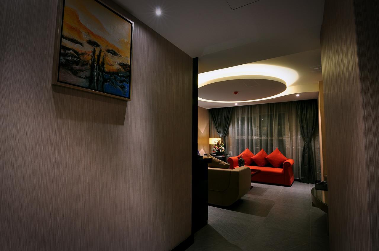 Frsan Palace Hotel Манама Екстериор снимка